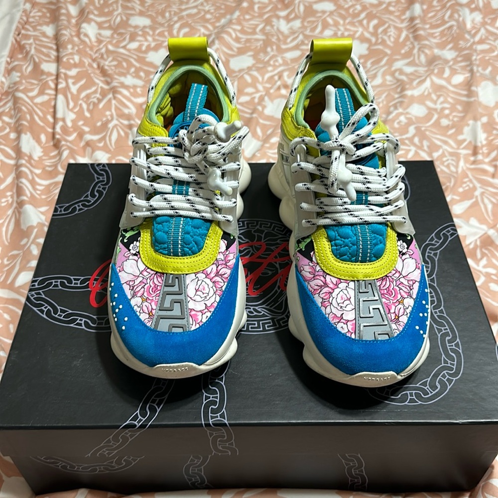 Versace Chain Reaction worn once excellent condition.